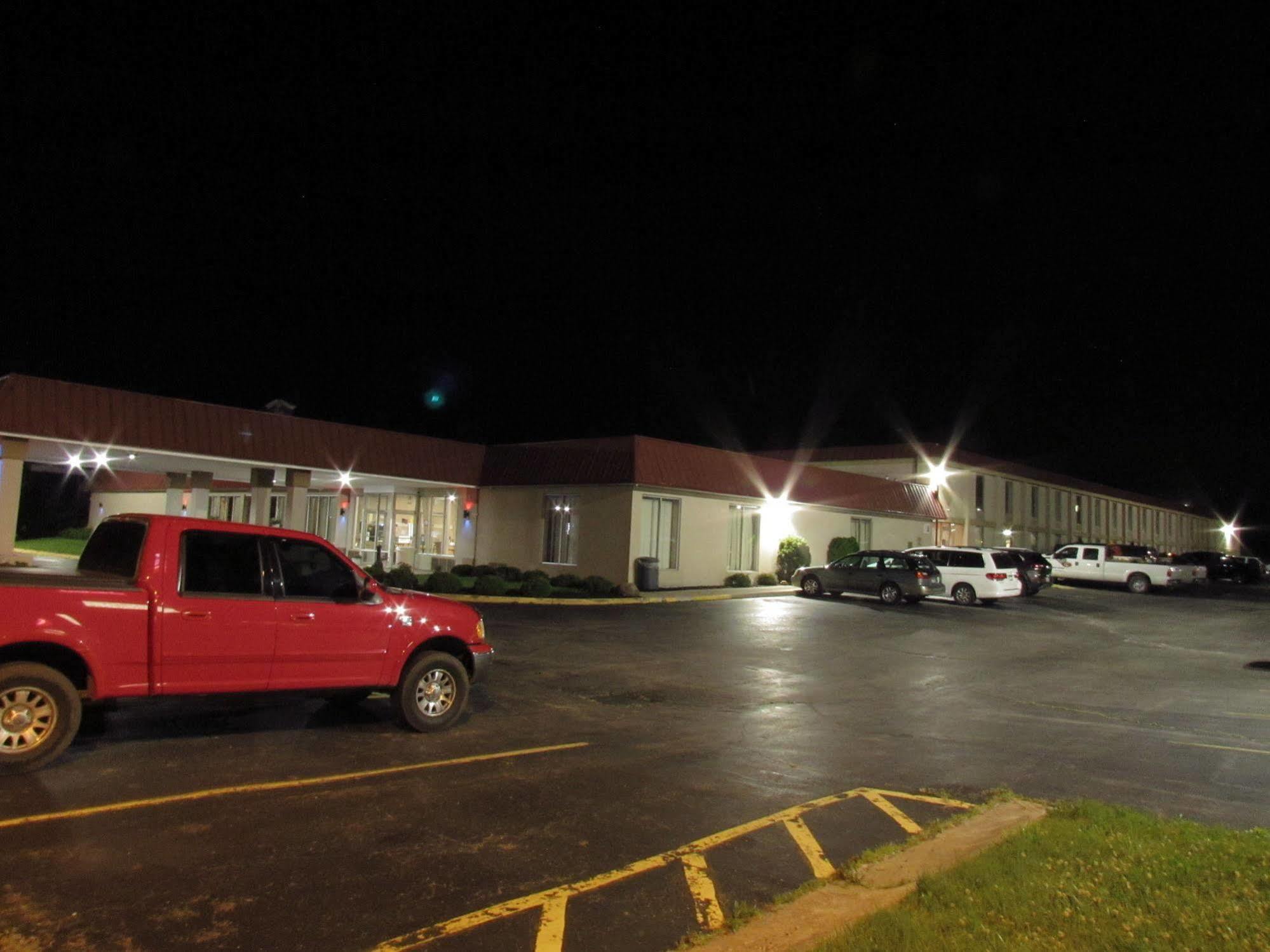 Days Inn & Suites By Wyndham Springfield Oh Exterior photo